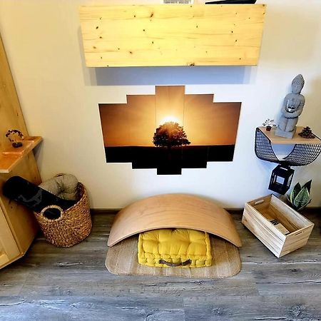 Night Lotus Apartment Хунедоара Екстериор снимка