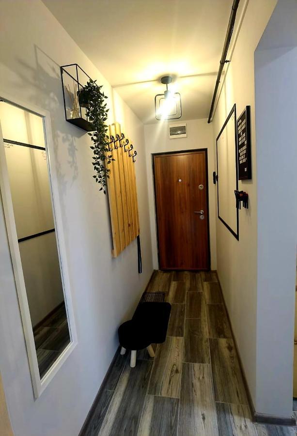 Night Lotus Apartment Хунедоара Екстериор снимка