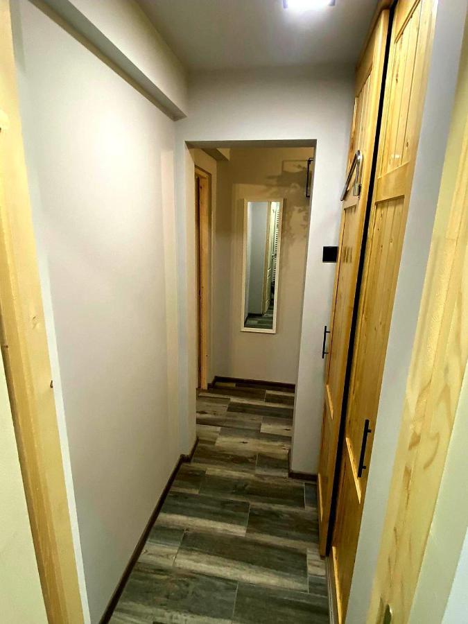Night Lotus Apartment Хунедоара Екстериор снимка