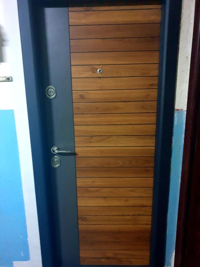 Night Lotus Apartment Хунедоара Екстериор снимка
